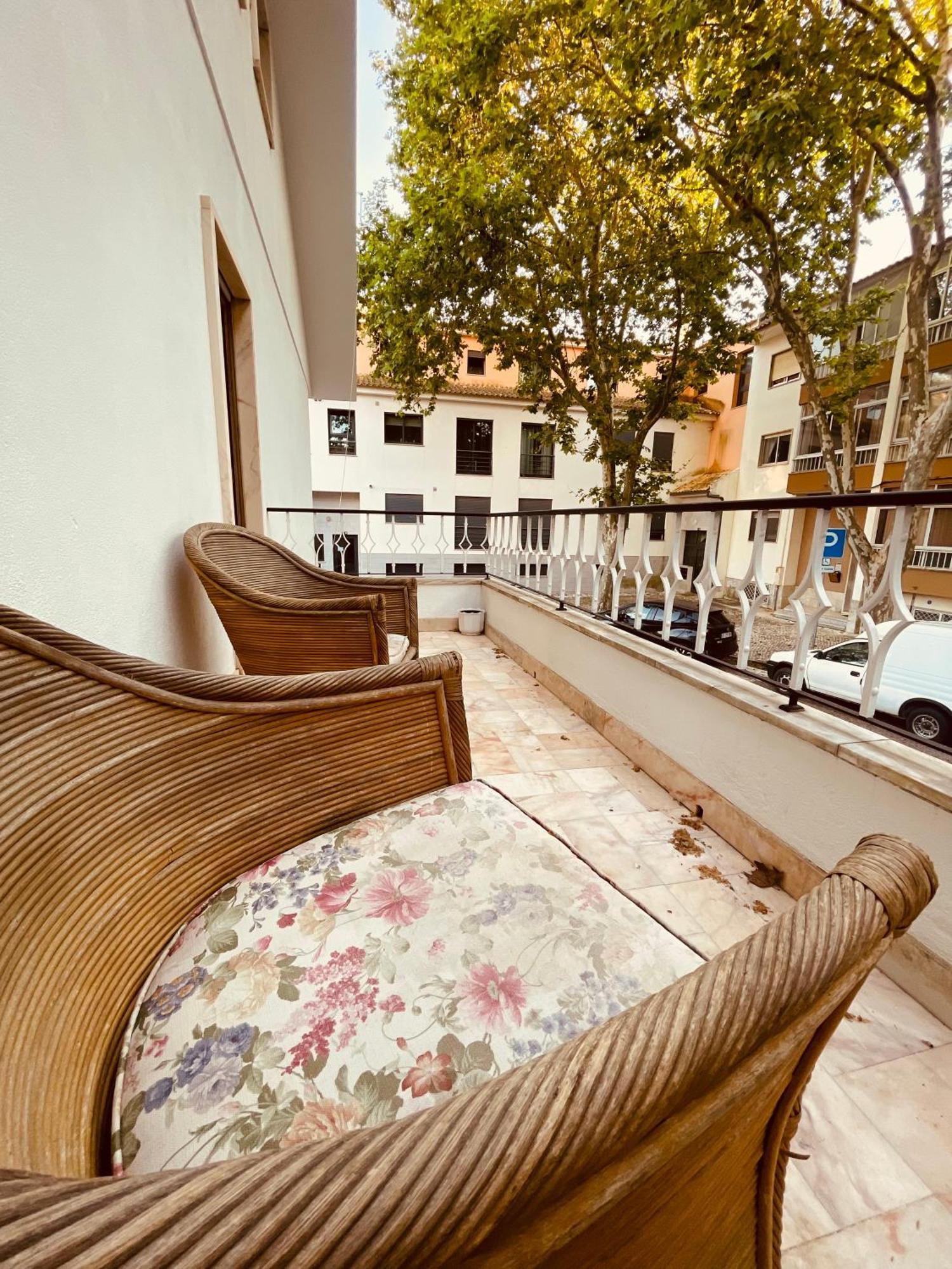 Lisbon Soul Surf Camp Hostel Кашкайш Екстериор снимка