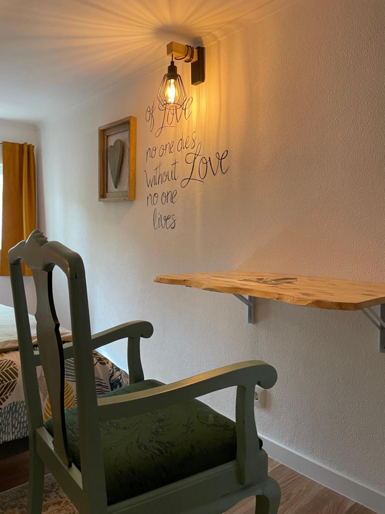 Lisbon Soul Surf Camp Hostel Кашкайш Екстериор снимка
