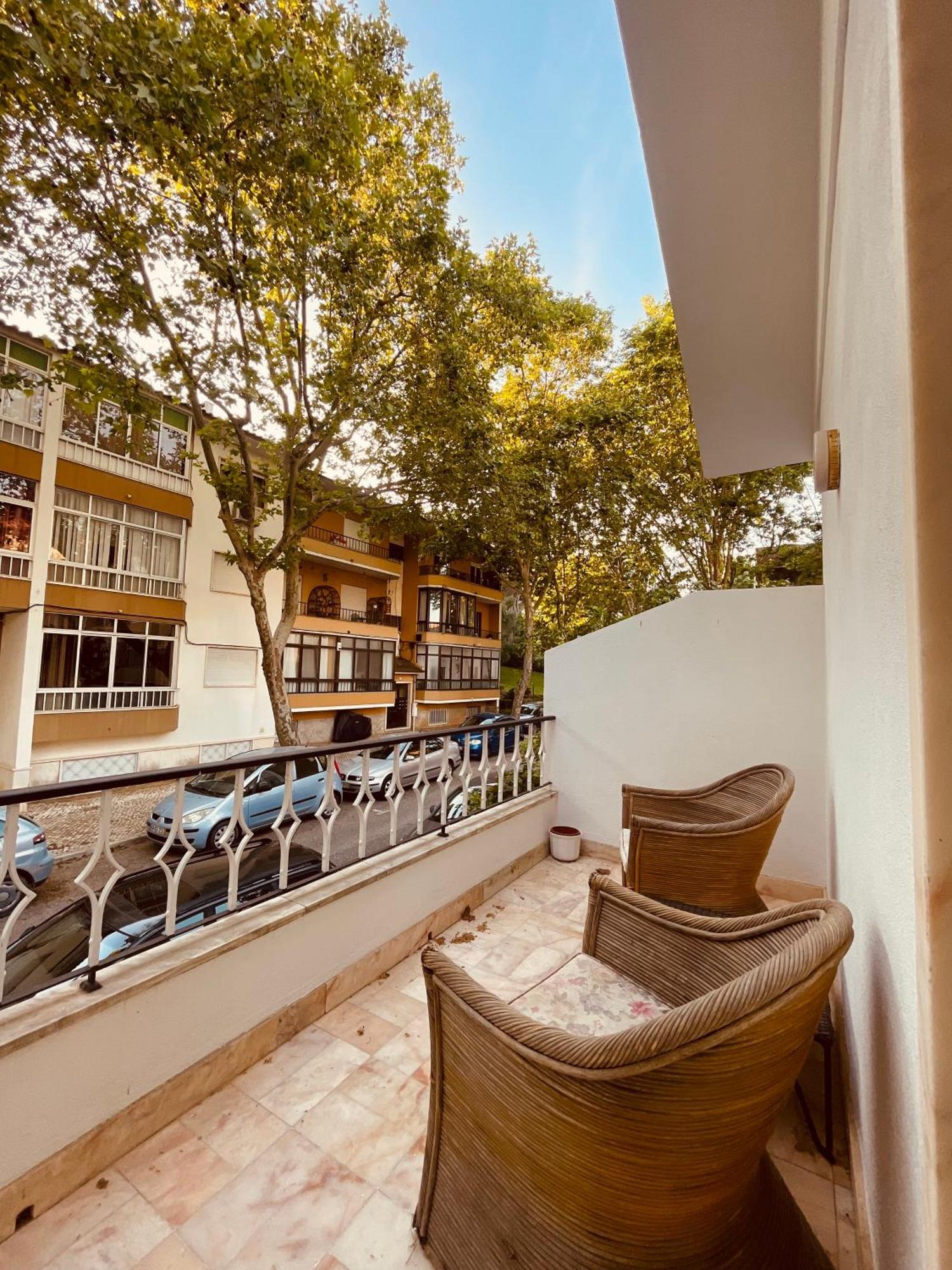 Lisbon Soul Surf Camp Hostel Кашкайш Екстериор снимка