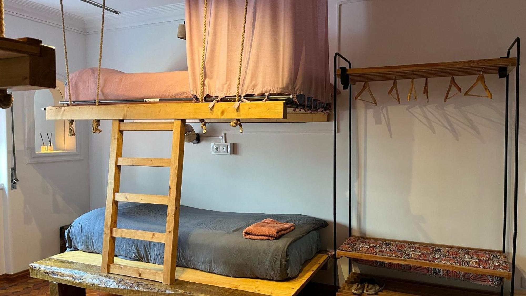 Lisbon Soul Surf Camp Hostel Кашкайш Екстериор снимка