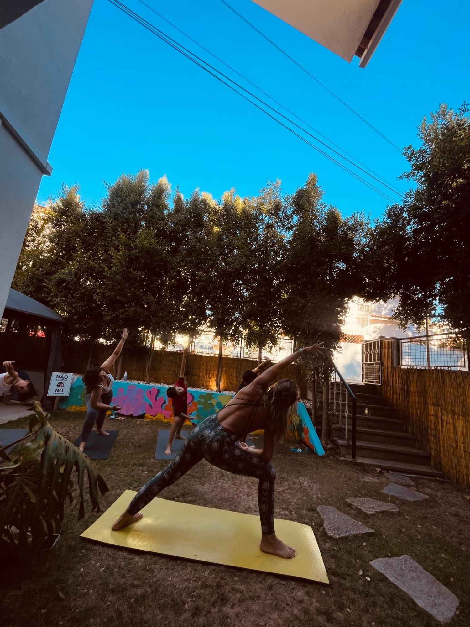 Lisbon Soul Surf Camp Hostel Кашкайш Екстериор снимка