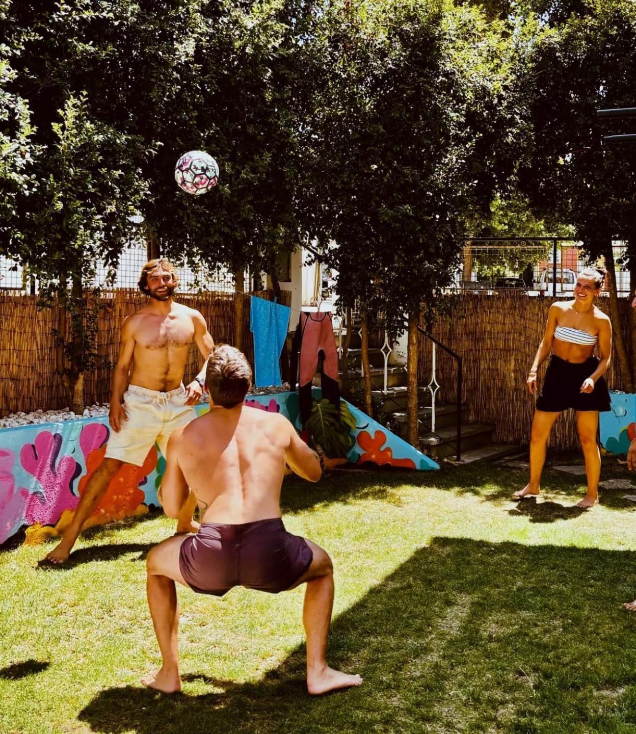 Lisbon Soul Surf Camp Hostel Кашкайш Екстериор снимка